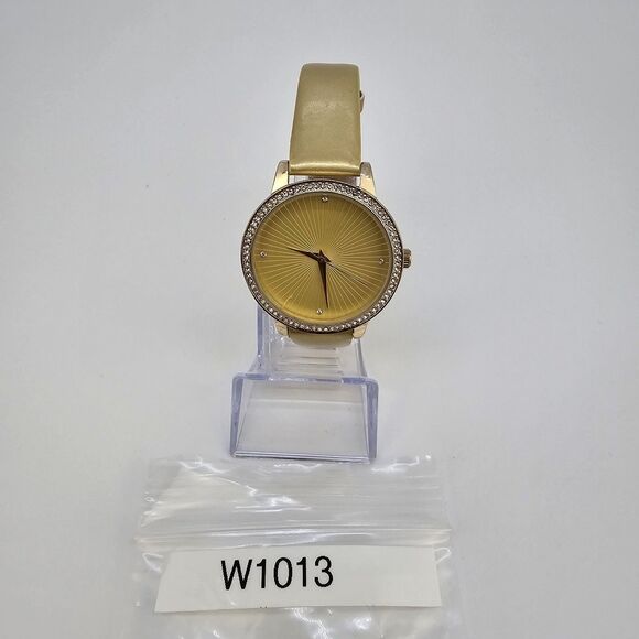 Manhattan Croton Watch Women 37mm Gold Tone Pave Bezel Bling New Battery - Picture 13 of 13